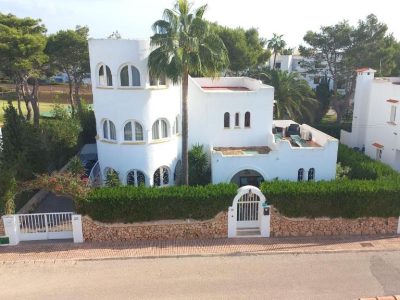 Villa mit Meerblick, Indoorpool und Wlan in Cala D' Or