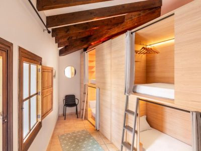 El Josemari Youth Hostel - Albergue Juvenil