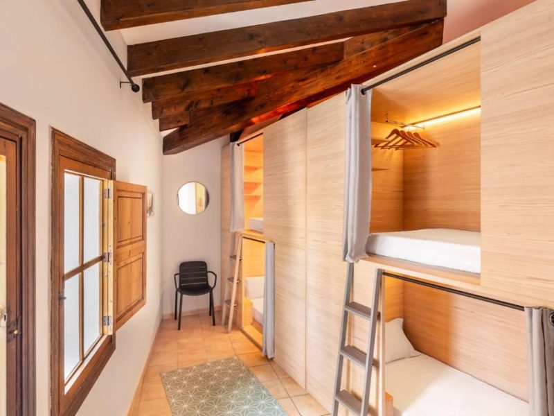 El Josemari Youth Hostel - Albergue Juvenil