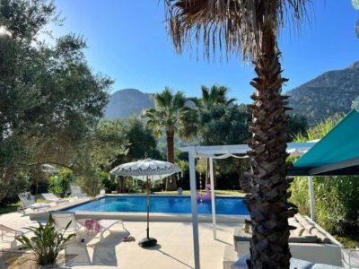 Exklusive moderne Finca mit Pool