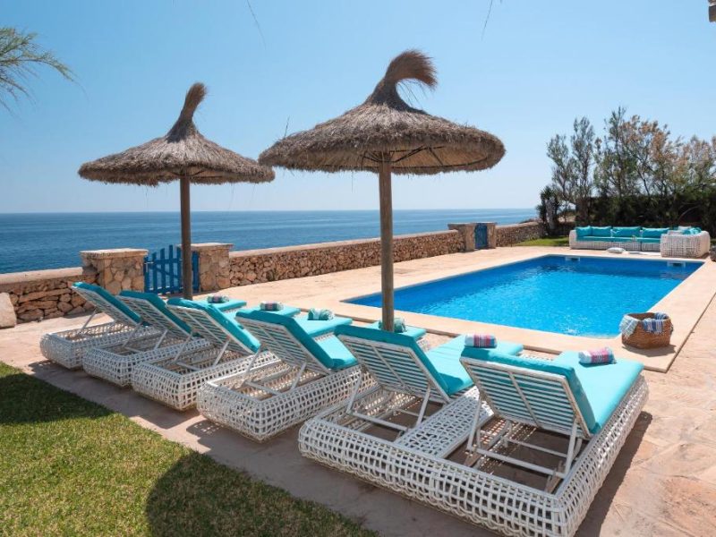 Villa Domus Alba A - B