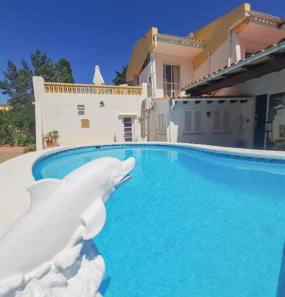 Villa Nevada - Espacioso Chalet Familiar con Salita de Cine y Piscina Privada en la Exclusiva Zona de Puerto de Pollença