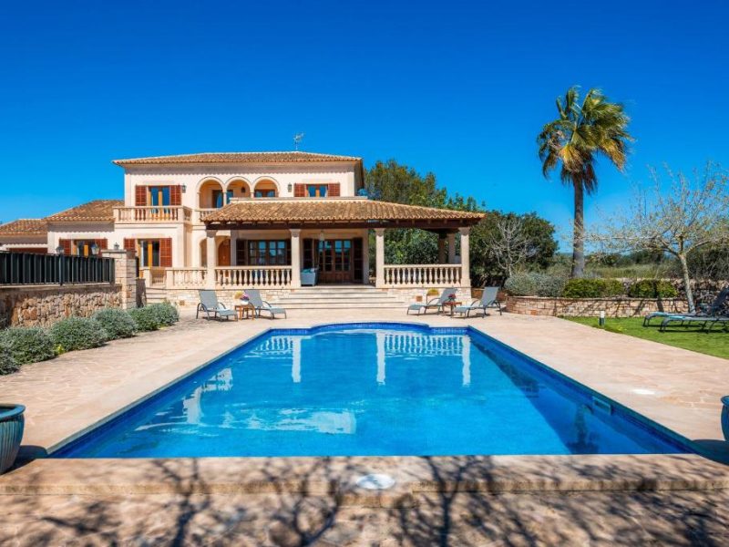 Villa Copinya Blanca