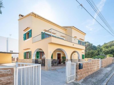 Vila Amplia en Mallorca con jardín, 4 dormitorios y zona BBQ Cerca del mar en Portocolom