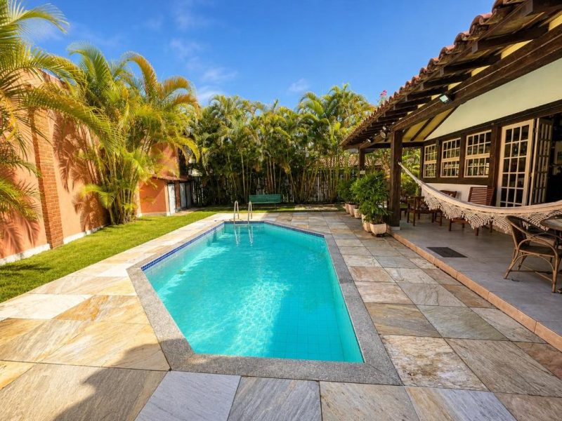 Casa c/ piscina privativa a 300m da praia! BZ39