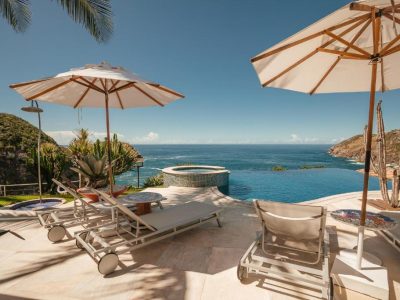 Cliffside Luxury Inn