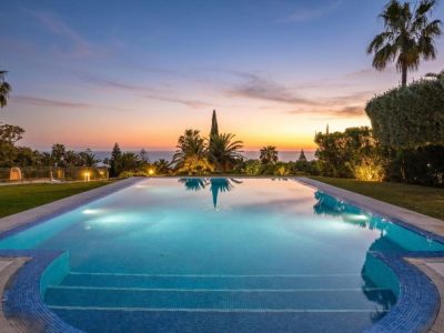 Exceptional Villa in Las Chapas with breathtaking panoramic views!