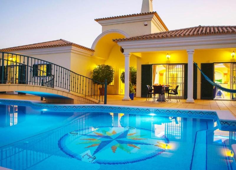 Exceptional Villa with Pool, Tennis Court, Games Room