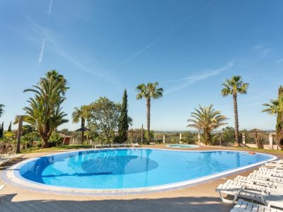 Host Wise - Deluxe Spacious House with Terrace & Jacuzzi