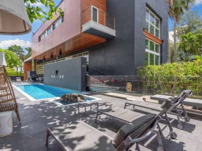Miami Getaway Villa - Villa Nova