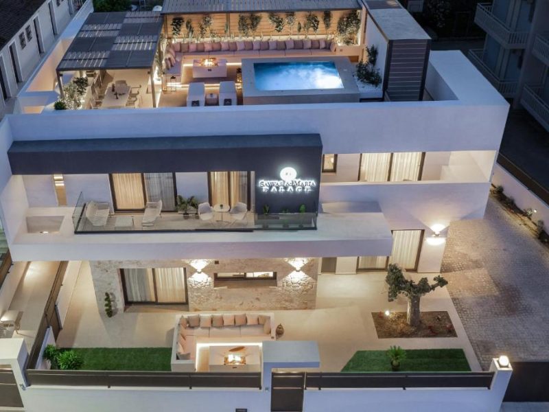 SAVVAS & MARIA PALACE
