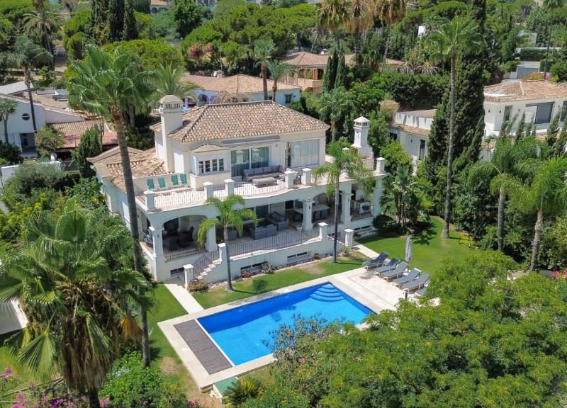 SPCRM5587 - Elegant Luxury Villa with Private Pool, Gym, Stunning Outdoor Space