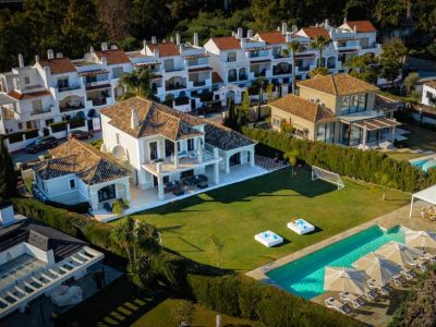 VACATION MARBELLA I Villa Milka, Frontline Golf, Giant Private Heated Pool, Close to High-end Restaurants, 8min Puerto Banus, Cine Room