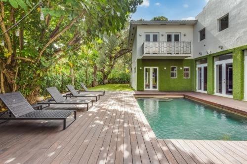 Villa Driftwood