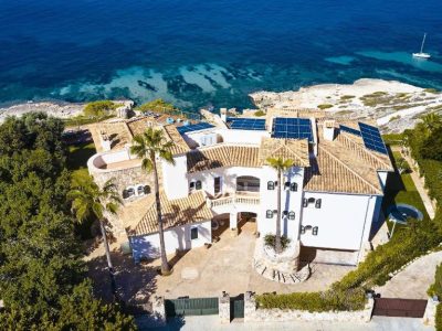 Villa Luna Suites