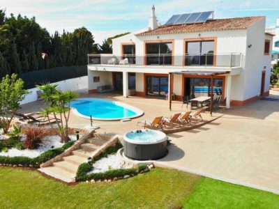 Villa Margarida by Laranjal Rentals