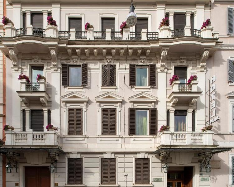 Alpi Hotel