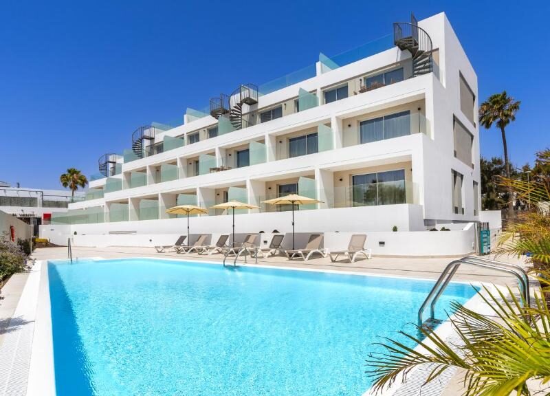 Calm Beach Apartments