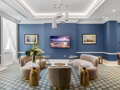 Commodore Hotel