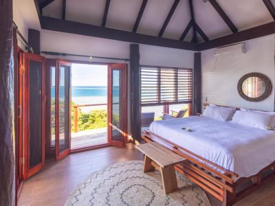 Private Oceanfront Fijian Villa Sleeps 8